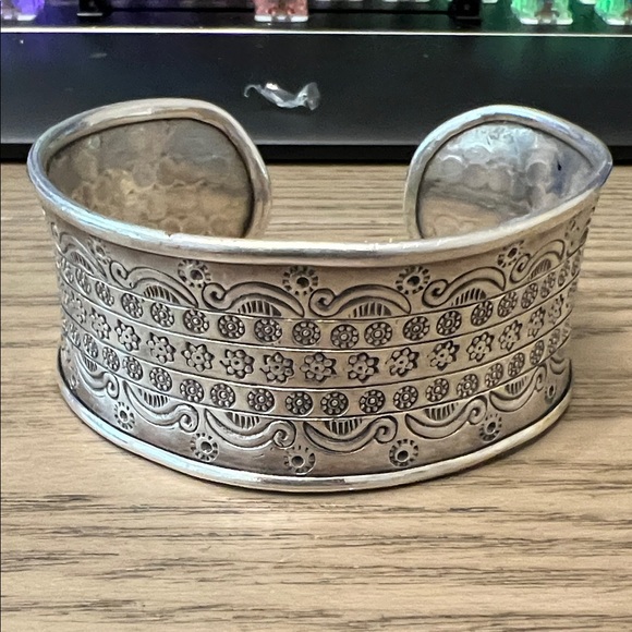 925 Sterling Silver Jewelry - Sterling Silver Floral Stamped Cuff